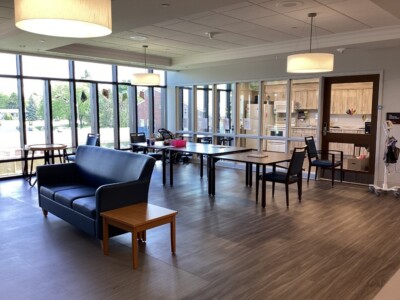 Lounge2-400x300